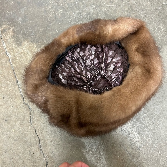 Holt renfrew Brown Fur Hat - Picture 3 of 4